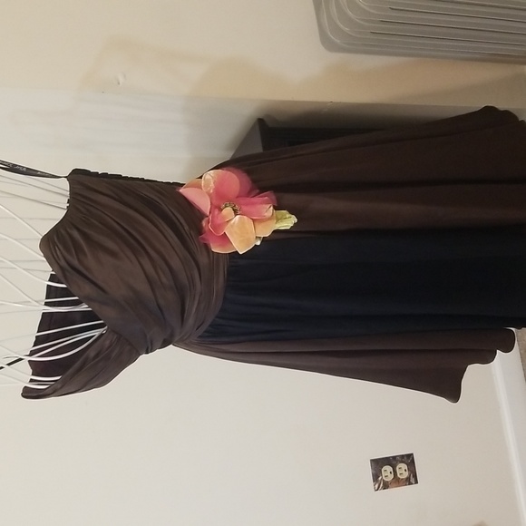 Betsey Johnson Evening Silk Cocktail Dress. Size 8 - Picture 2 of 11